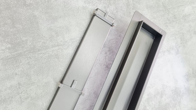 Трап CL6138GG/70 Ceramalux оружейная сталь , щелевой, нерж.сталь, 700 мм Трап CL6138GG/70 Ceramalux оружейная сталь , щелевой, нерж.сталь, 700 мм